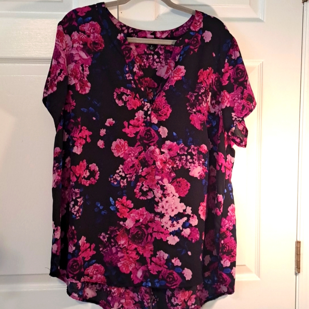 Torrid Gauze Split Front Pullover Top floral torrid size 2